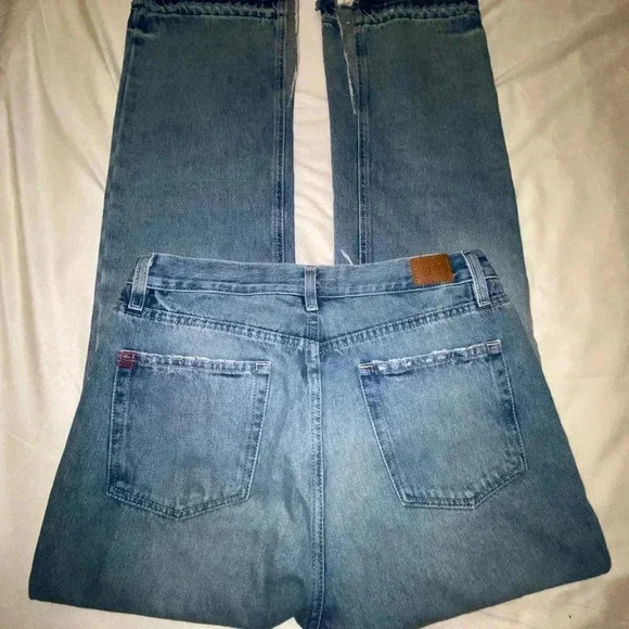 BDG Sz 4 (27) Urban Outfitters Bootcut Release Split Hem Jeans High Rise Size 31 - Picture 5 of 8